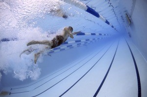 swimmers-79592_640-300x199